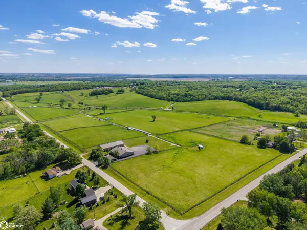 7820 SE Vandalia RD, Runnells, IA 50237