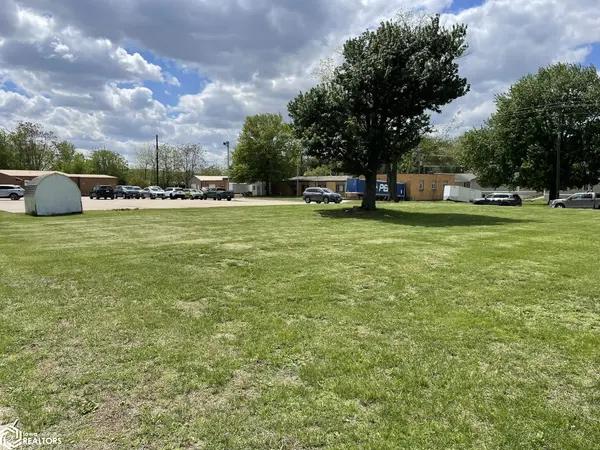 TBD Douglas AVE, Burlington, IA 52601