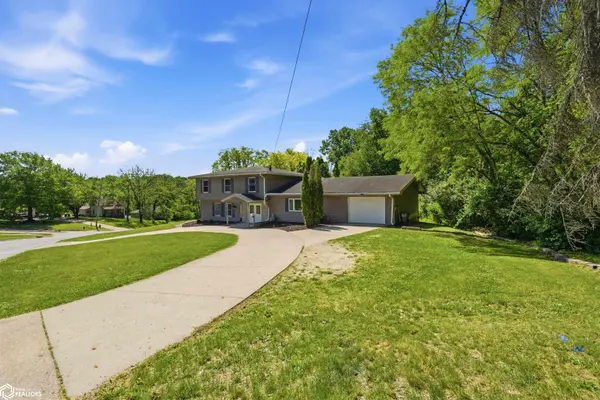 115 N Plane St, Burlington, IA 52601