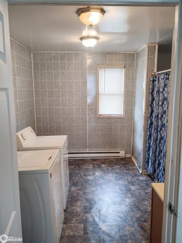 317 N Weller ST, Ottumwa, IA 52501