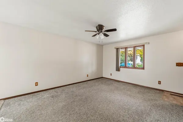 720 S 13th ST, Nevada, IA 50201