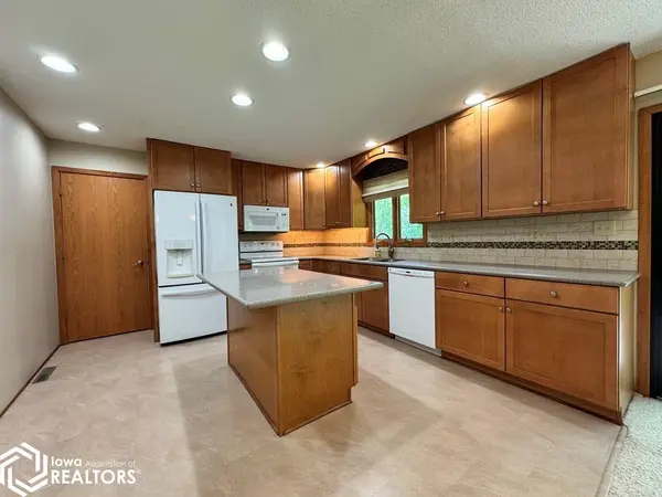 2619 Timberlane TRL, Webster City, IA 50595