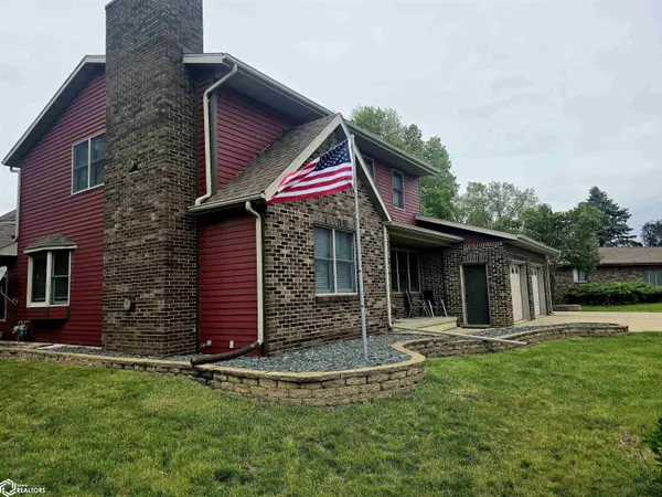 42 Golf View CT, Garner, IA 50438