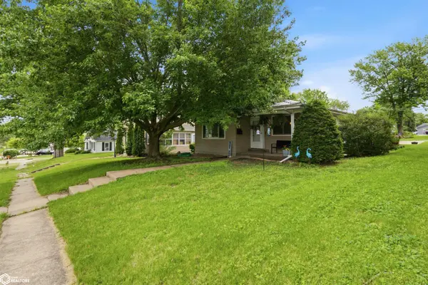 310 N Pine ST, New London, IA 52645