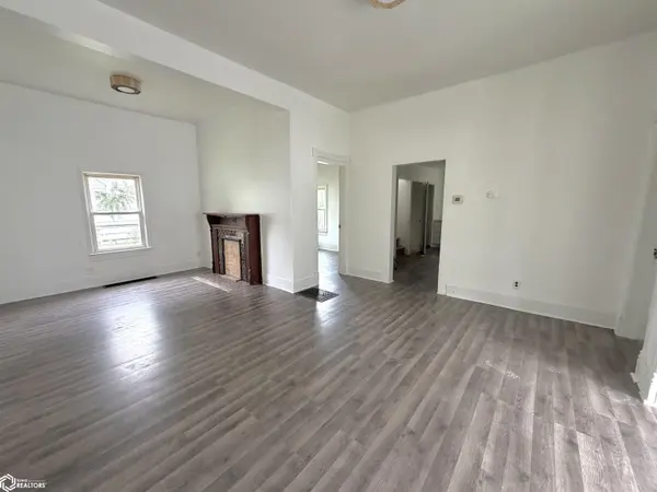 412 S. Woodlawn Avenue, Burlington, IA 52601