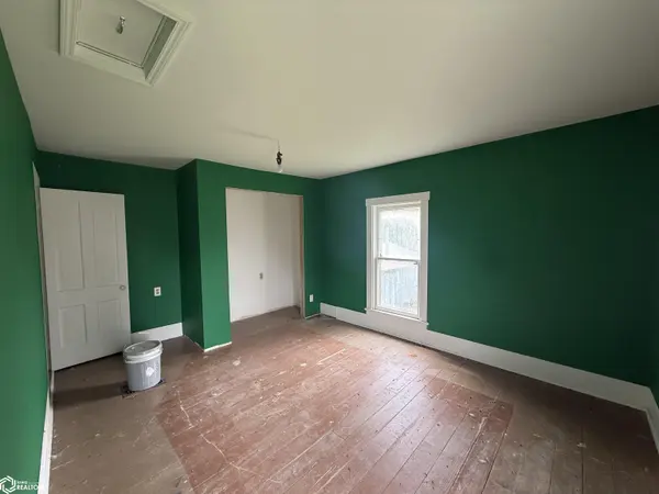 408 W Ames ST, Russell, IA 52544