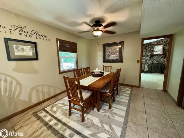 8641 Sycamore RD, Danville, IA 52623