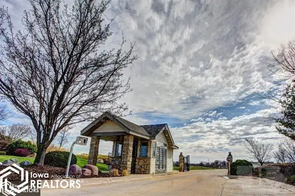 Lot 20 Oak Hills DR, Burlington, IA 52601