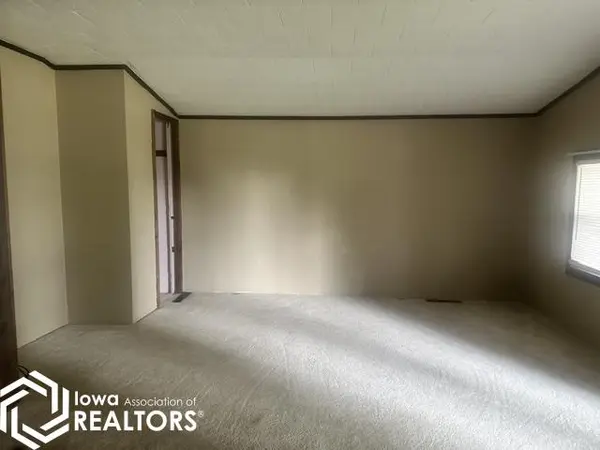 540 NE 2nd ST, Britt, IA 50423