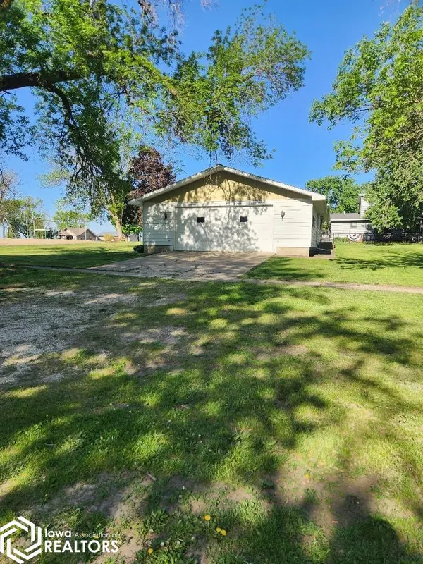 408 Dewitt ST, Lu Verne, IA 50560