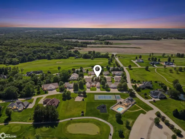 5582 Chip Shot DR, Burlington, IA 52601