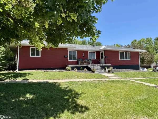 220 E Division, Audubon, IA 50025