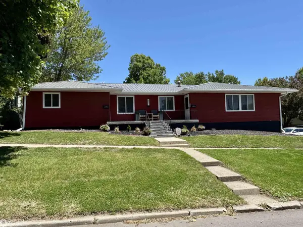 220 E Division, Audubon, IA 50025
