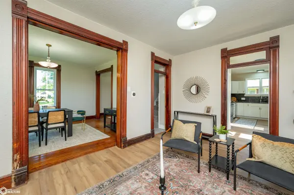 103 N Dewey ST, Prairie City, IA 50228