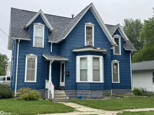 1000 1st AVE, Clear Lake, IA 50428