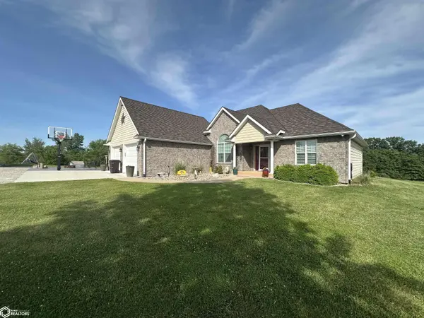 17407 200Th AVE, Centerville, IA 52544