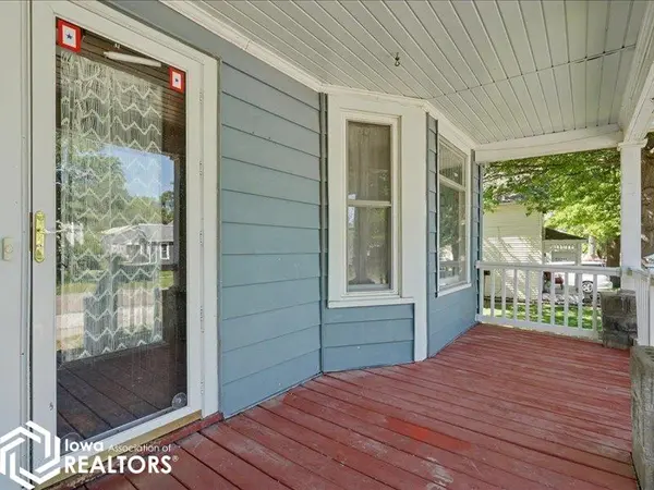 401 N Walnut ST, New London, IA 52645