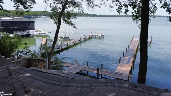 15374 Dodge AVE, Clear Lake, IA 50428