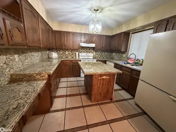 328 Main ST, Charter Oak, IA 51439