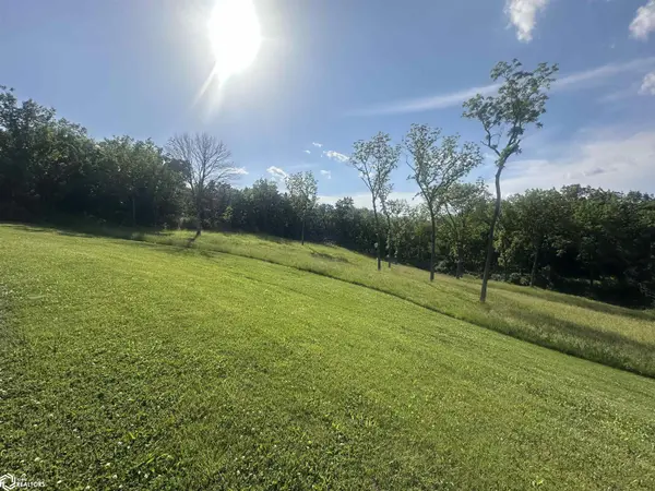20285 Bella Vista DR, Centerville, IA 52544
