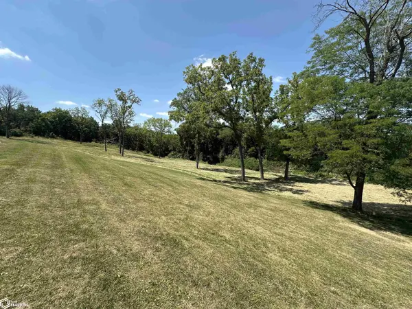 20285 Bella Vista DR, Centerville, IA 52544
