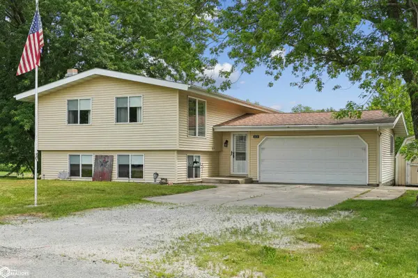 313 Terrace LN, Montezuma, IA 50171