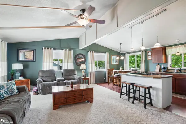 313 Terrace LN, Montezuma, IA 50171