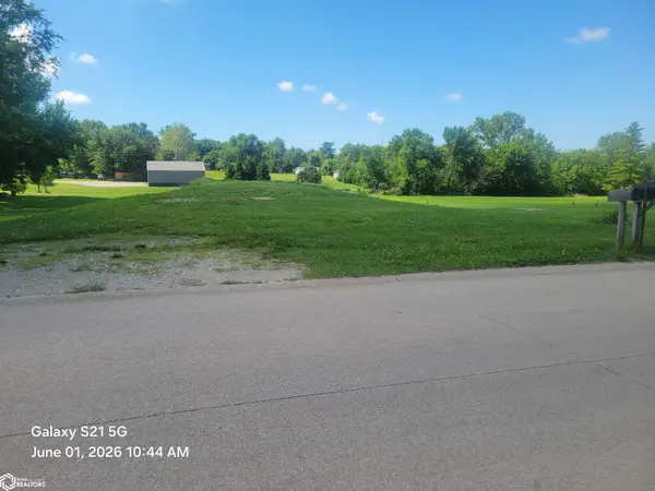 605 W Columbus ST, Mount Ayr, IA 50854