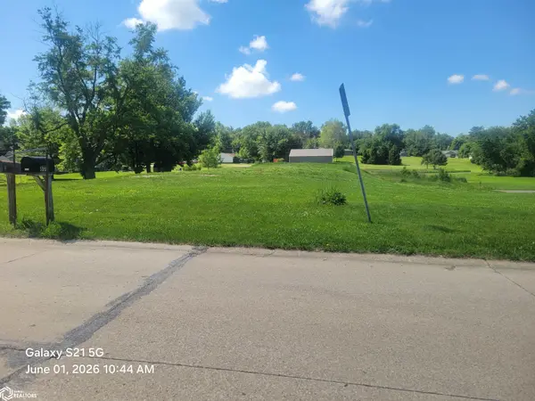 605 W Columbus ST, Mount Ayr, IA 50854