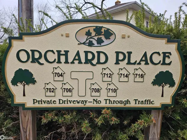 710 Orchard PL, Fairfield, IA 52556
