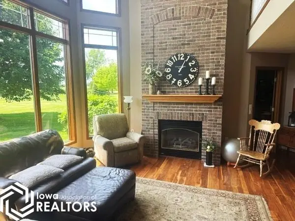 1511 W Valleyview DR, Algona, IA 50511