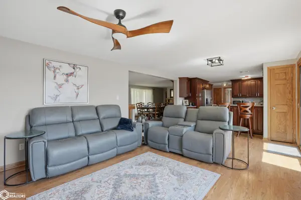 4 Bluff Woods DR, Nauvoo, IL 62354