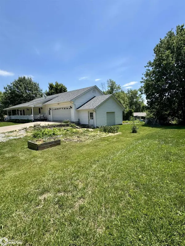 707 E Madison, Mount Ayr, IA 50854