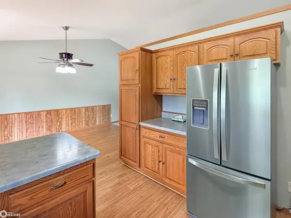 421 12th AVE, Hampton, IA 50441