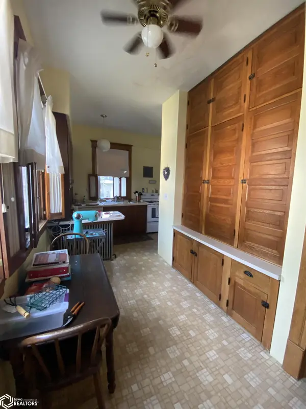 112 S Federal ST, Hampton, IA 50441
