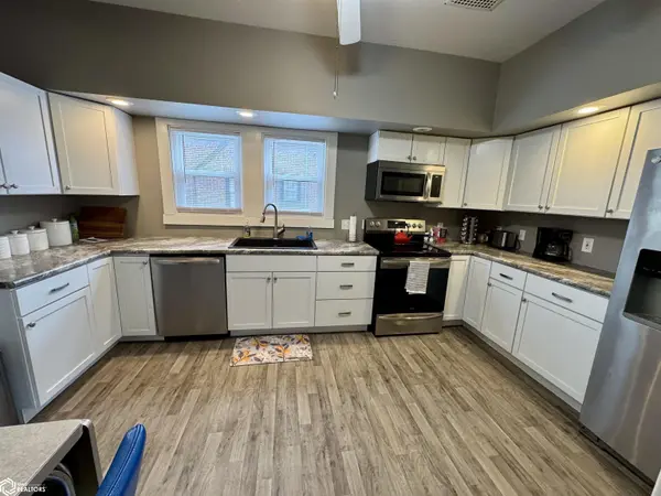 822 Simon AVE, Carroll, IA 51401