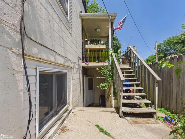 18 S 5Th ST, Albia, IA 52531