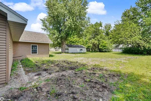 410 N Marion ST, Carthage, IL 62321