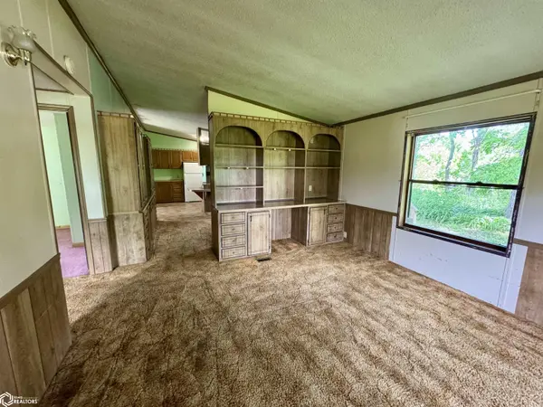 20892 Olympic AVE, Carroll, IA 51401