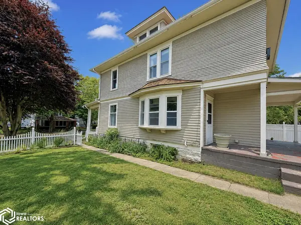 1034 N 7th Street, Burlington, IA 52601