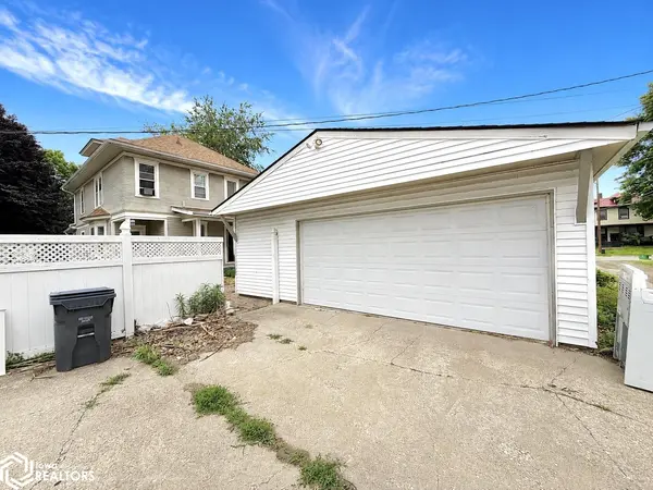 1034 N 7th Street, Burlington, IA 52601