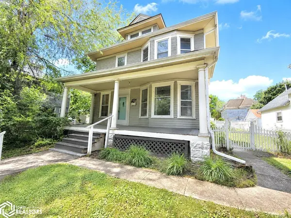 1034 N 7th Street, Burlington, IA 52601