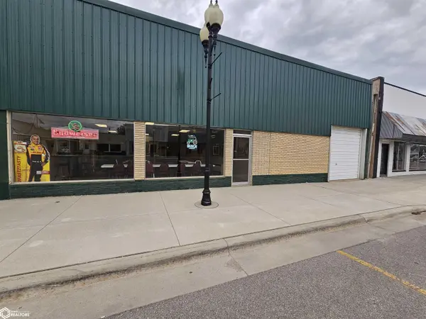920-924 Parriott ST, Aplington, IA 50604