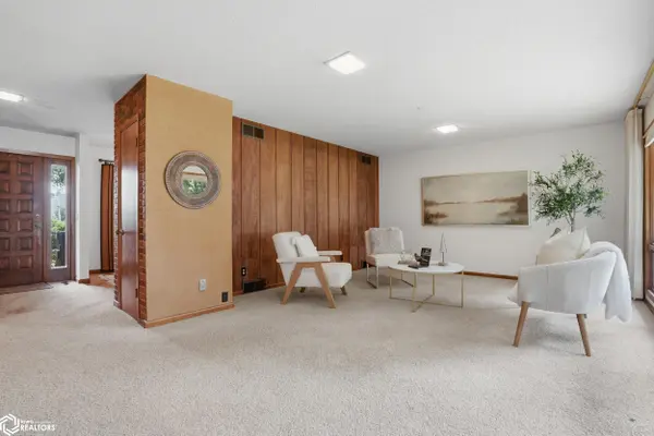406 E Lafayette AVE, Keota, IA 52248