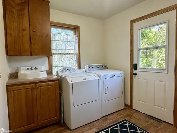203 E Perry ST, Jefferson, IA 50129