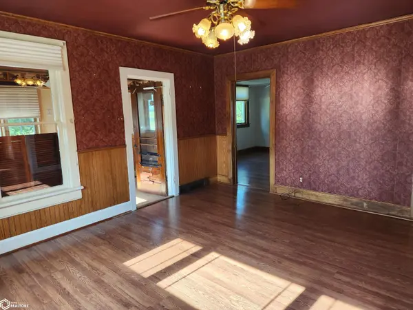 207 W State ST, Toledo, IA 52342
