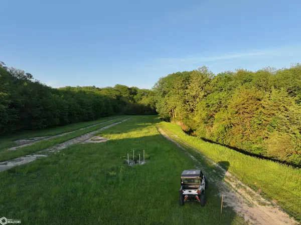 Bluff RD, New Boston, IL 61272