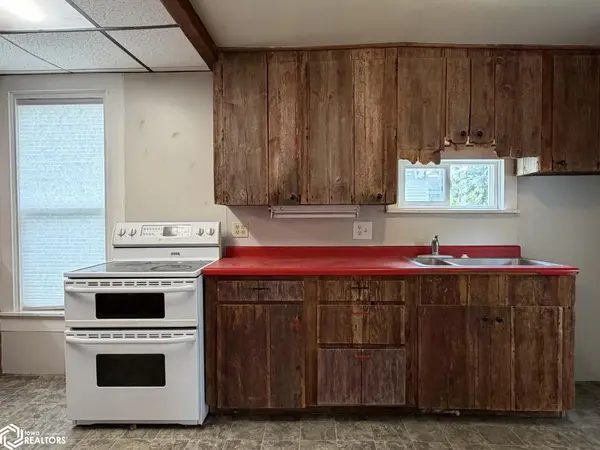 615 Woodlawn ST, Traer, IA 50675