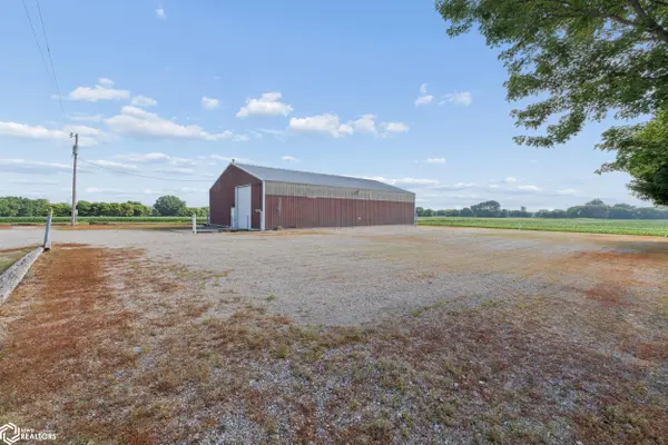 15715 Delaware AVE, Mason City, IA 50401
