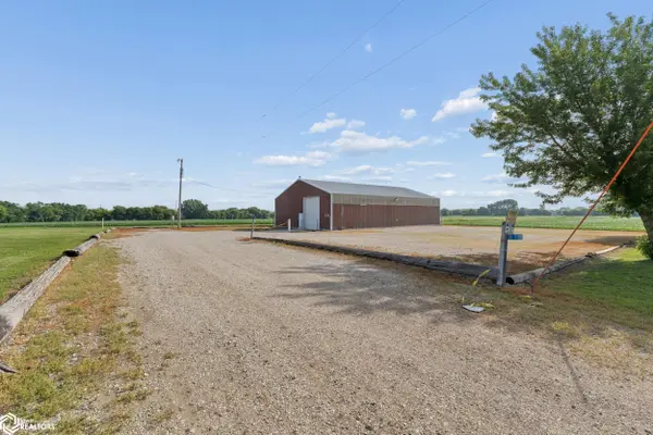 15715 Delaware AVE, Mason City, IA 50401